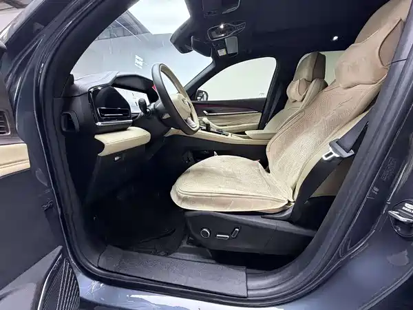 Geely Xingyue L 2025