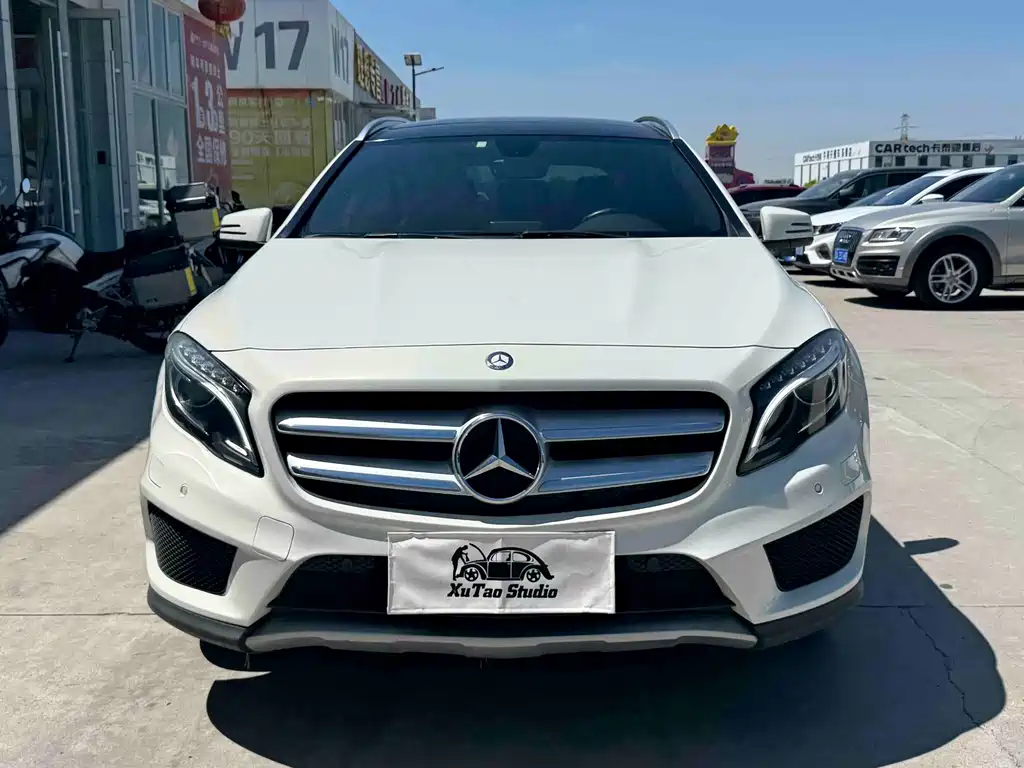Mercedes-Benz GLA 2015