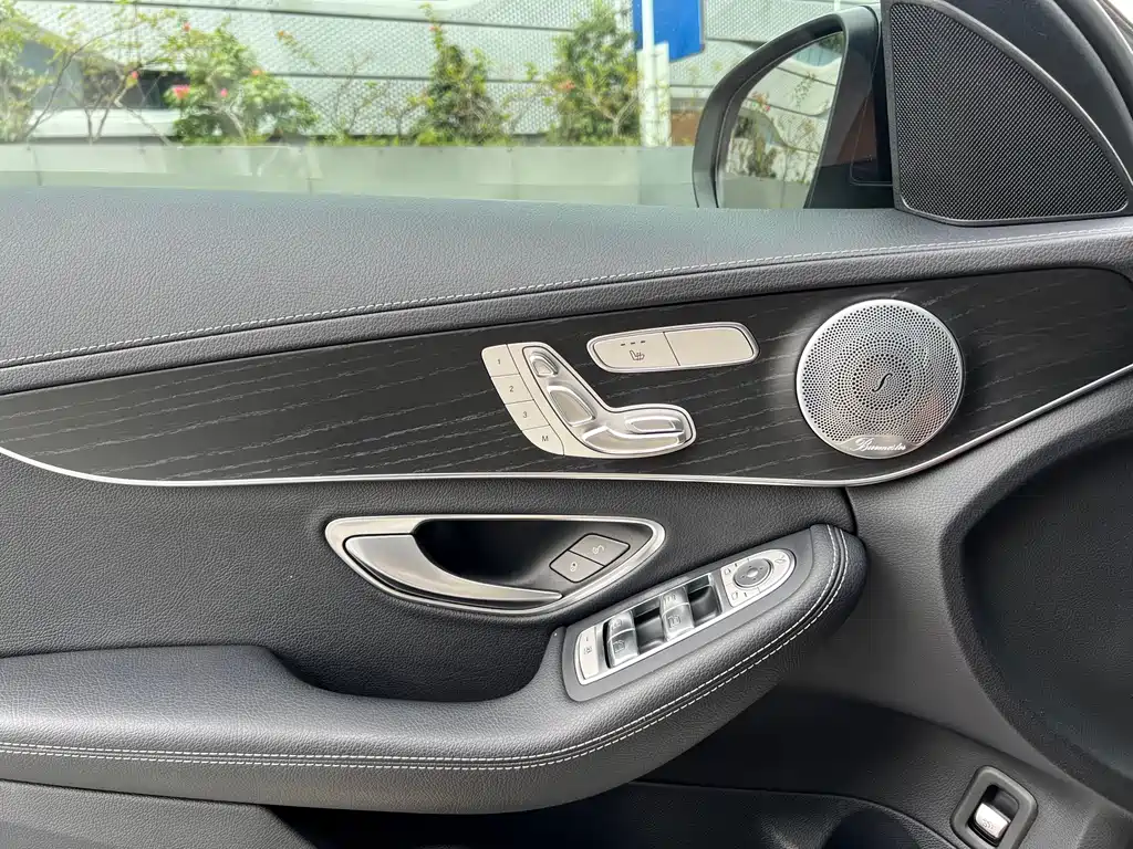 Mercedes-Benz C-Class 2020 — фото 13