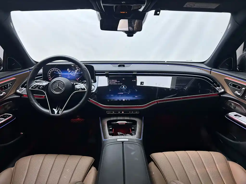 Mercedes-Benz E-Class 2024 — фото 14