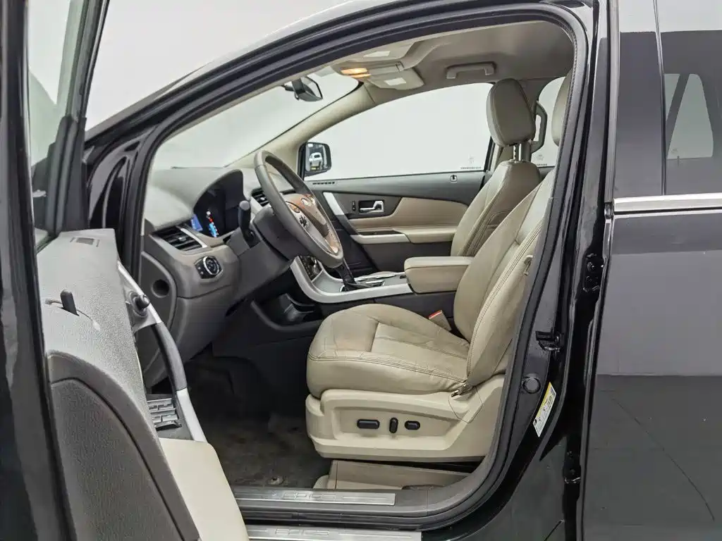 Ford Edge 2015 — фото 10