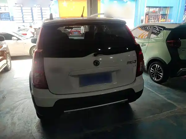 Dongfeng Jingyi X3 2015