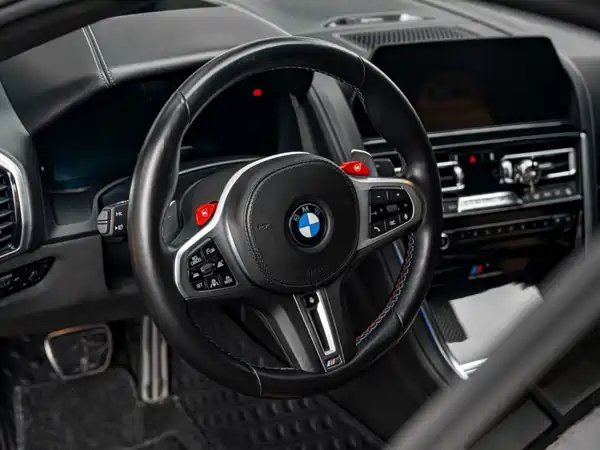 BMW M8 2021