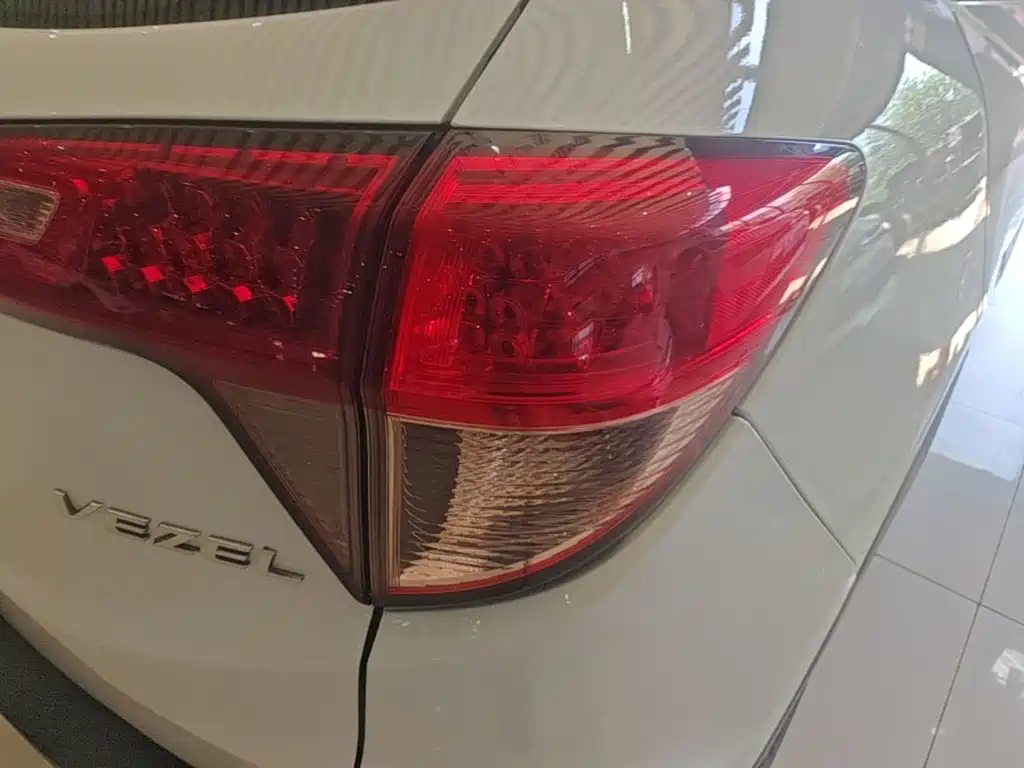Honda Vezel 2015 — фото 8