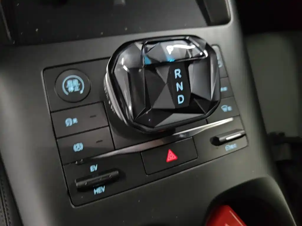 BYD Qin PLUS 2025 — фото 14