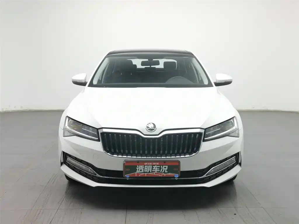 Skoda Superb 2021 — фото 3