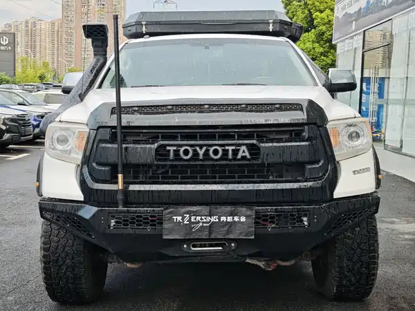 Toyota Tundra 2016