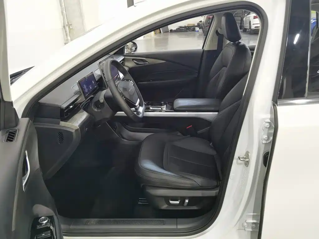 Wuling Starlight 2025 — фото 10