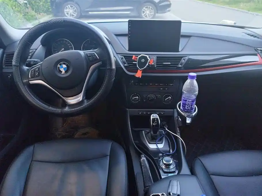 BMW X1 2015 — фото 12