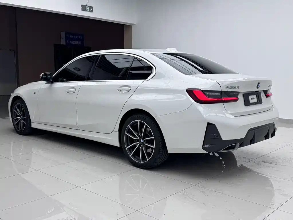 BMW 3 Series 2023