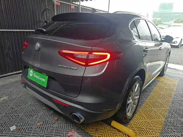 Alfa Romeo Stelvio 2019