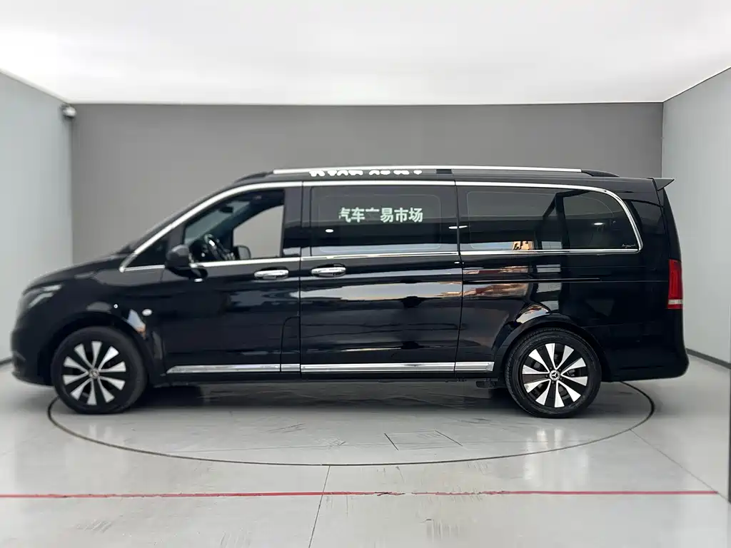 Mercedes-Benz Vito 2022 — фото 22