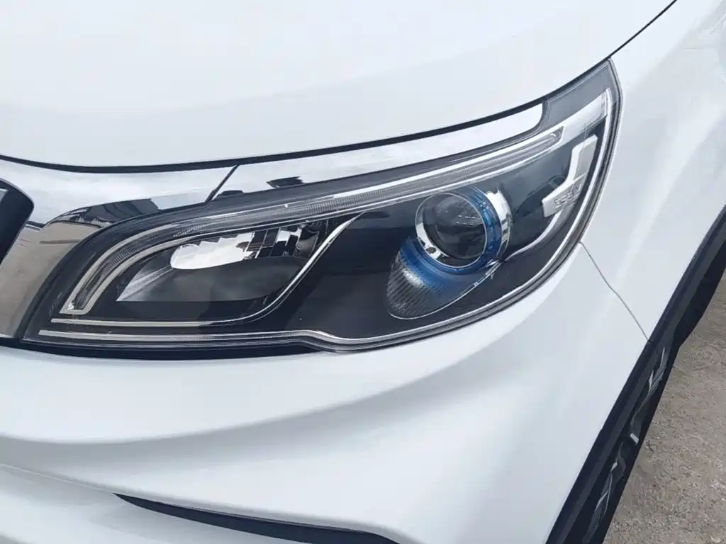 Geely Vision X3 2019 — фото 24