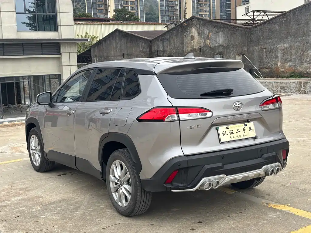Toyota Corolla Cross 2023 — фото 4