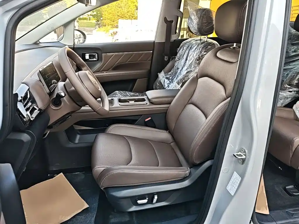 Wuling Starlight 730 New Energy 2025 — фото 15
