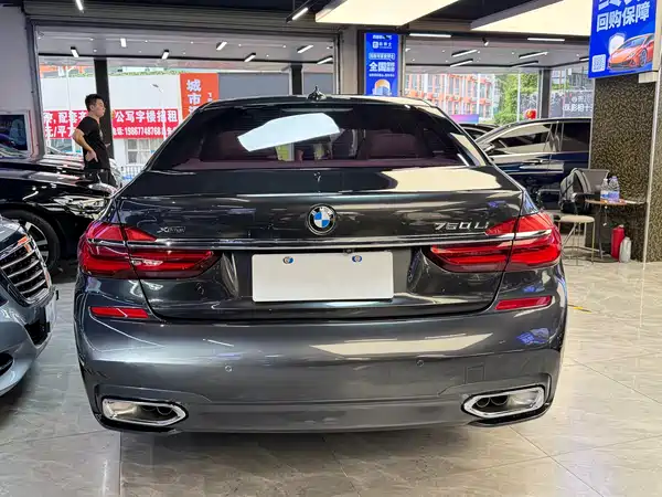 BMW 7 Series 2015
