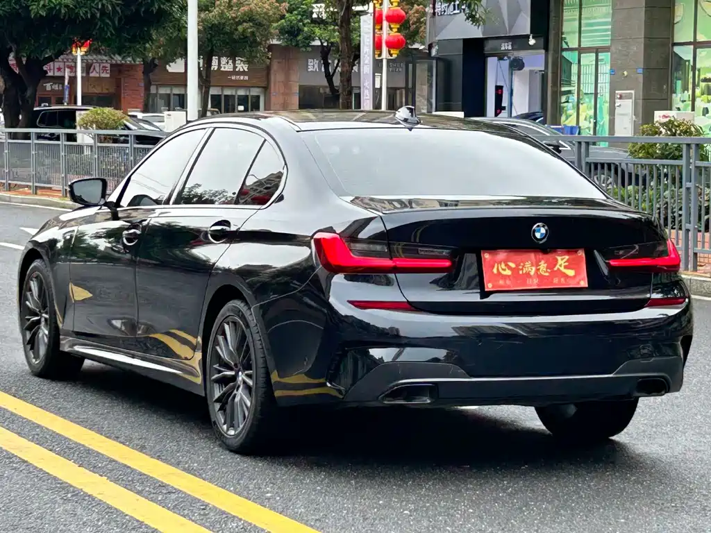 BMW 3 Series 2021