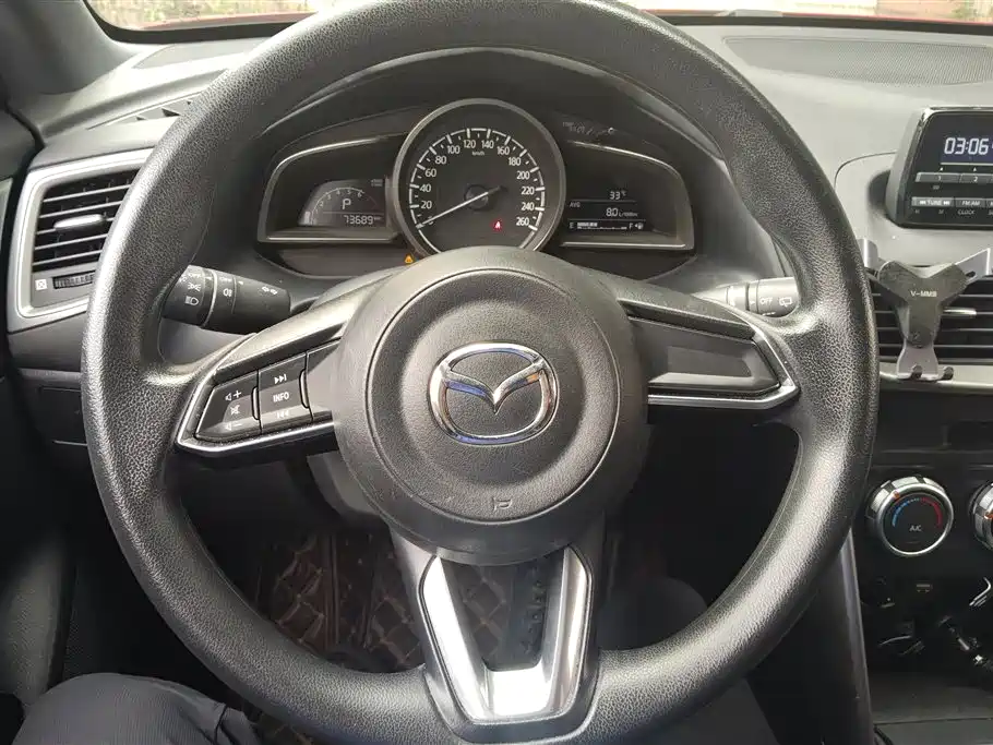 Mazda CX-4 2018 — фото 15