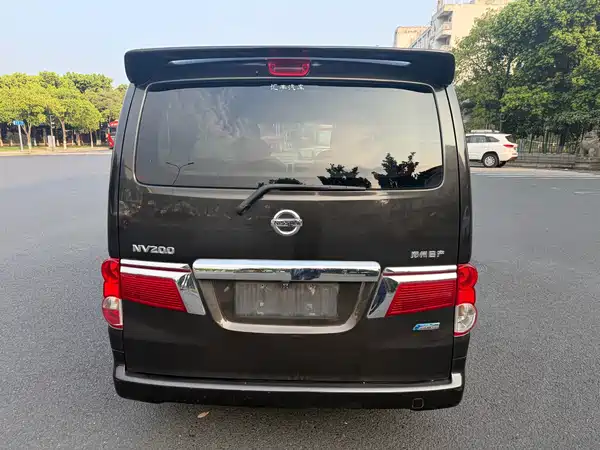 Nissan NV200 2015