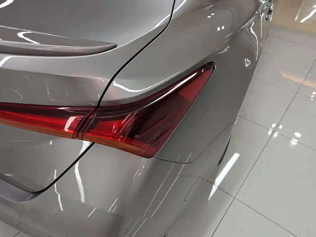 Toyota Avalon 2021 — фото 8