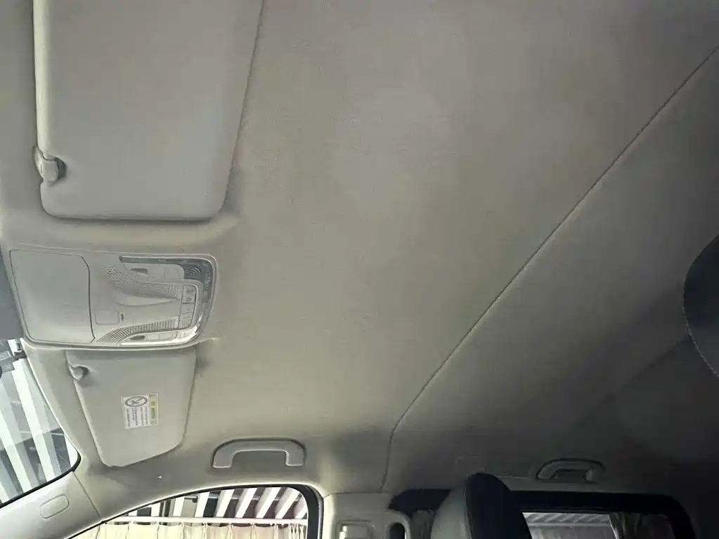 Mercedes-Benz Vito 2023 — фото 10