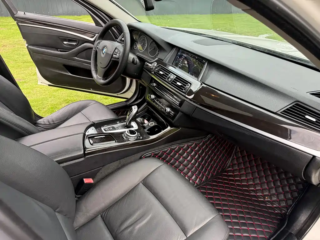 BMW 5 Series 2014 — фото 13