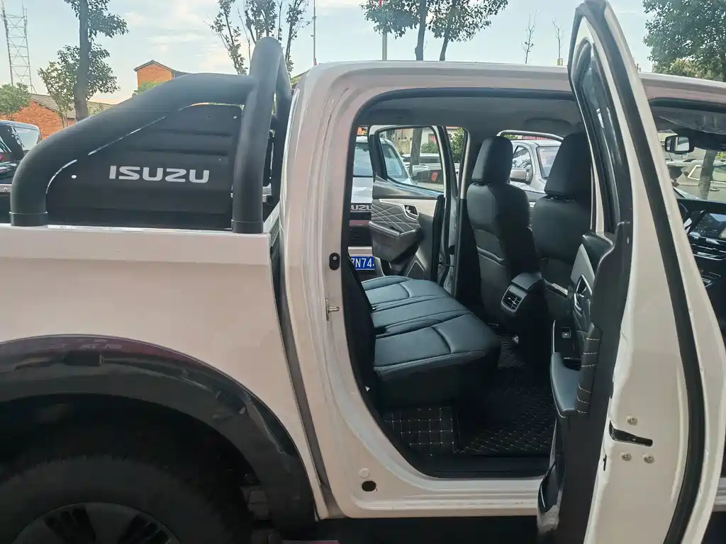 Isuzu D-MAX 2026 — фото 14