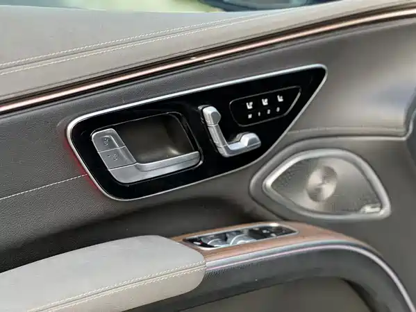 Mercedes-Benz EQS 2023