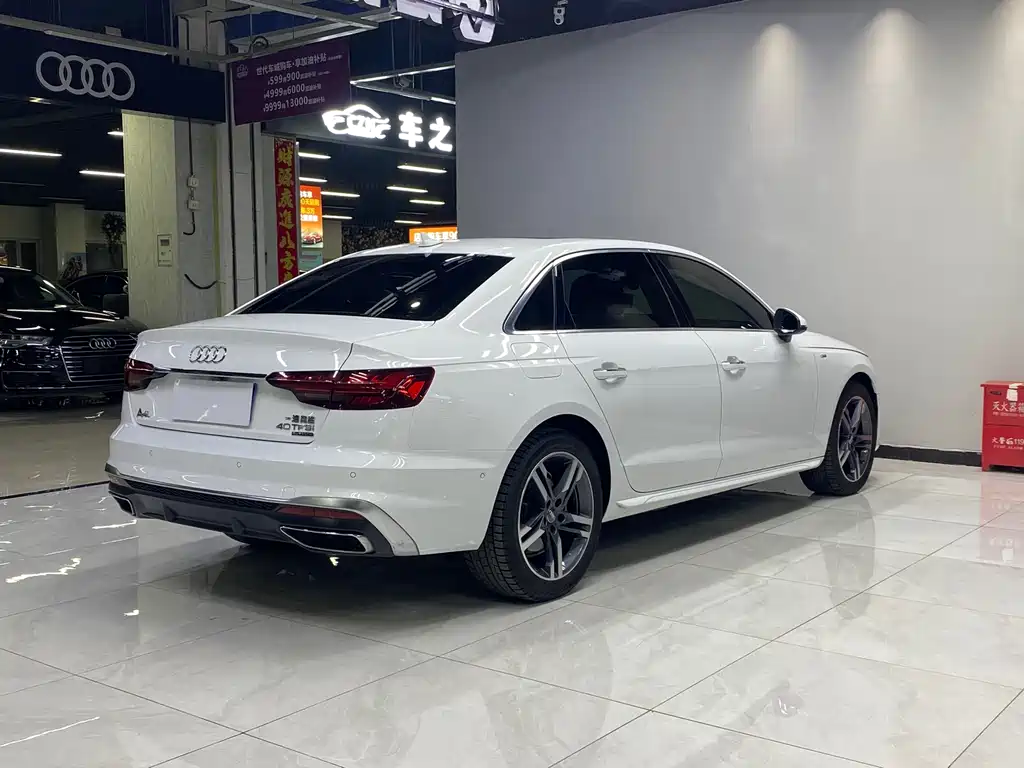 Audi A4L 2021 — фото 23