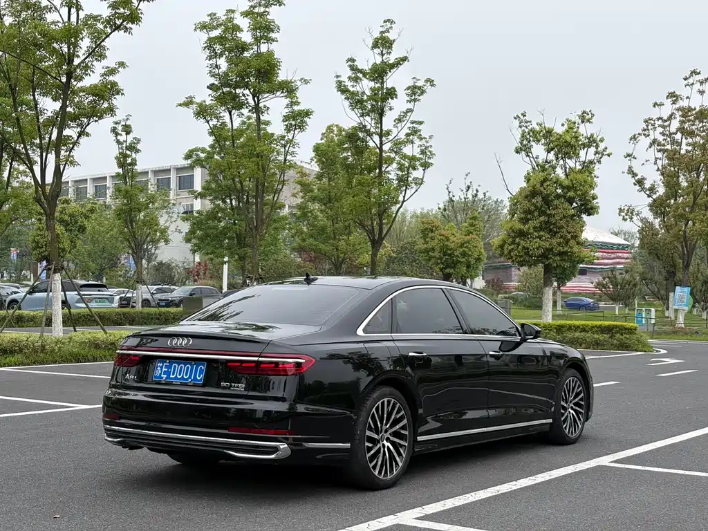 Audi A8 2023
