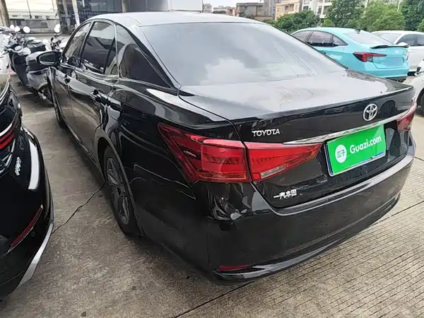 Toyota Crown 2017