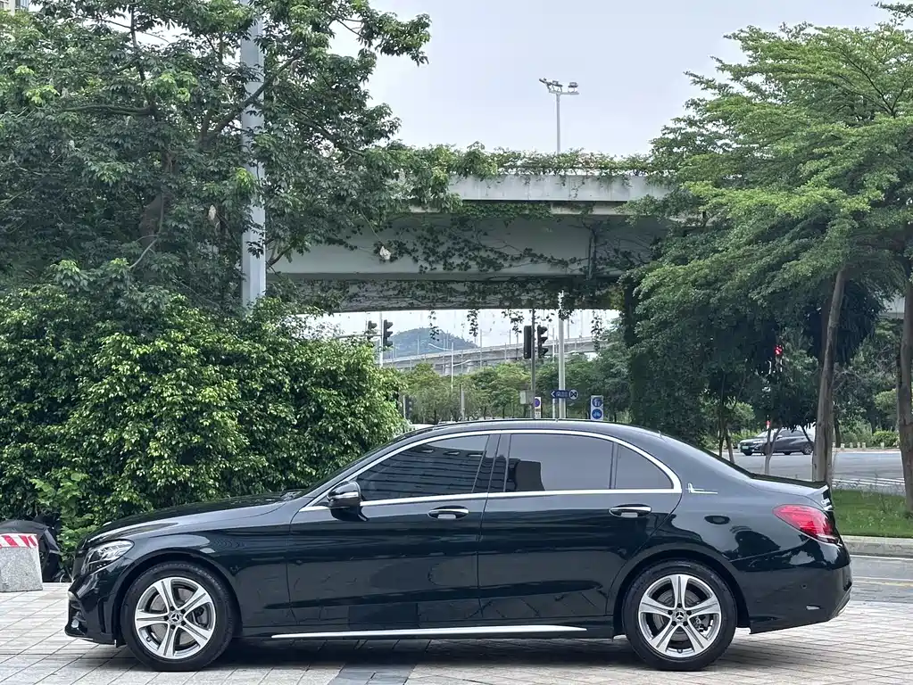 Mercedes-Benz C-Class 2020