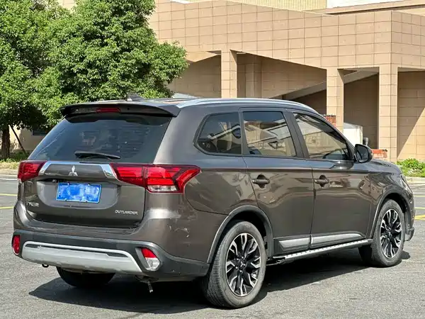 Mitsubishi Outlander 2019