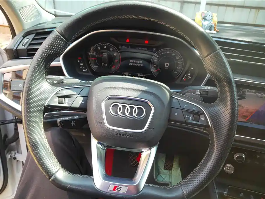 Audi Q3 Sportback 2022 — фото 15