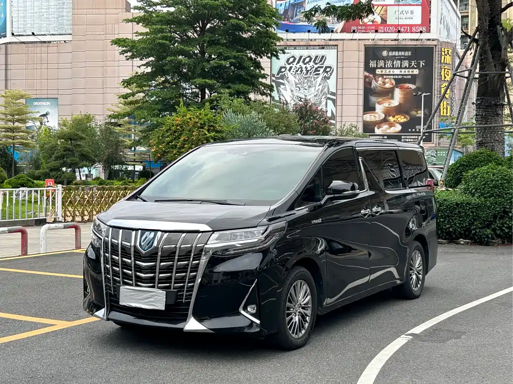 Toyota Alphard 2023 — фото 1