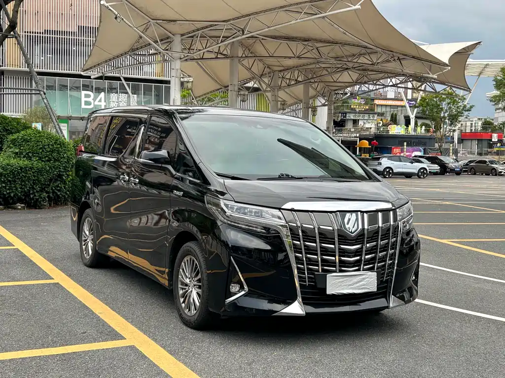 Toyota Alphard 2023 — фото 4