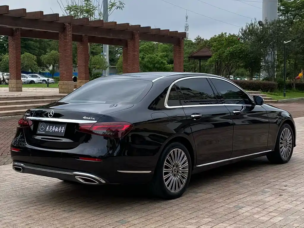 Mercedes-Benz E-Class 2022 — фото 7