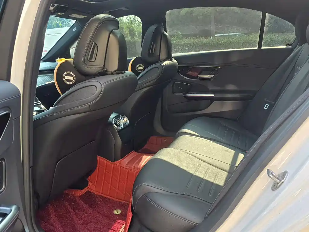 Mercedes-Benz C-Class 2023