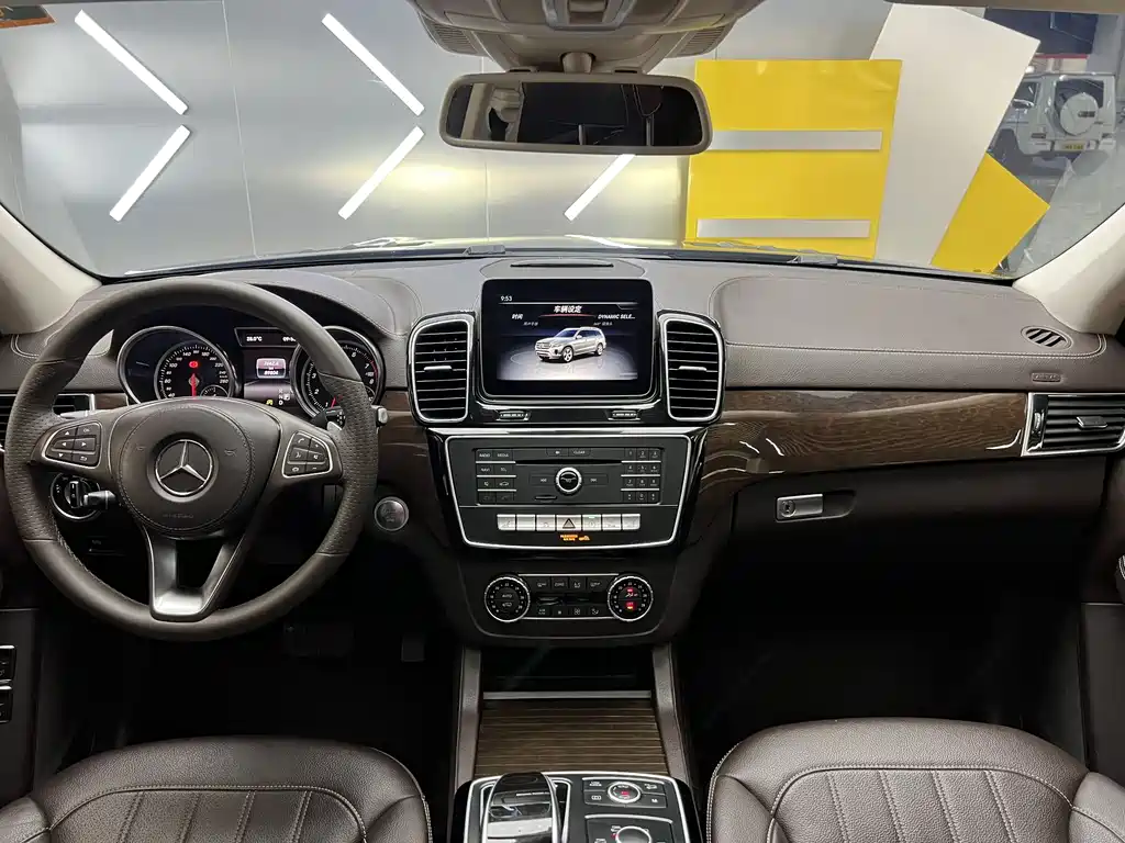 Mercedes-Benz GLS 2019 — фото 27