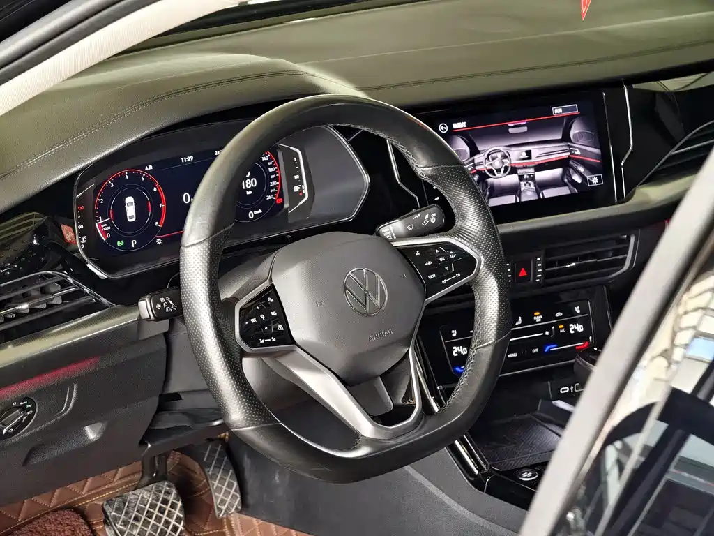 Volkswagen Passat 2023