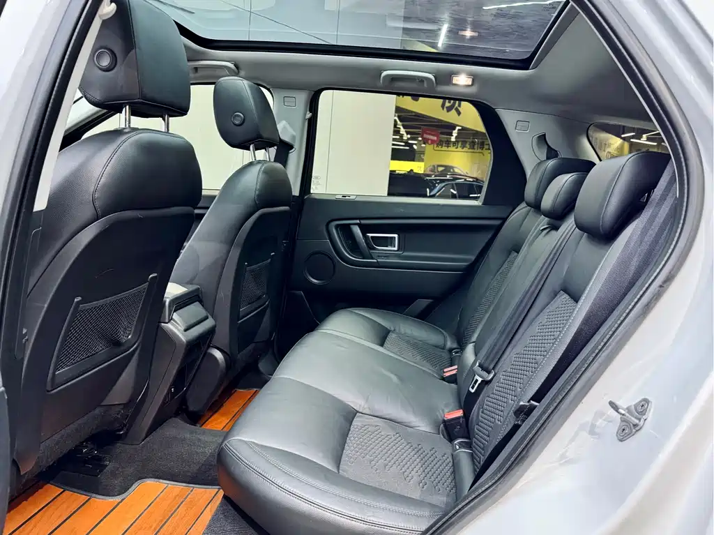 Land Rover Discovery Sport 2016 — фото 10
