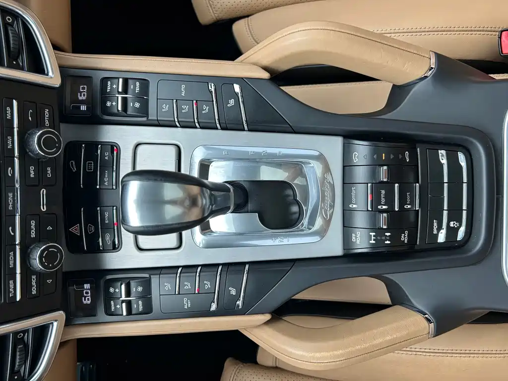 Porsche Cayenne 2014 — фото 17