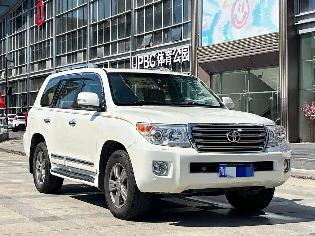 Toyota Land Cruiser 2015 — фото 3
