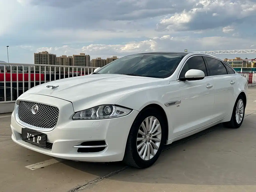 Jaguar XJ 2016