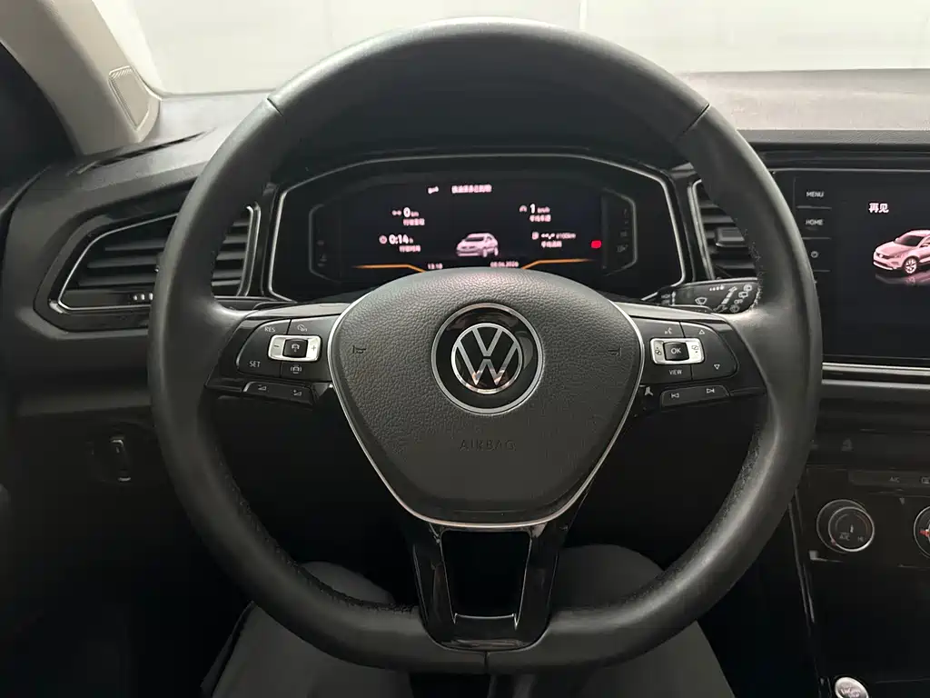 Volkswagen T-Roc 2022 — фото 9