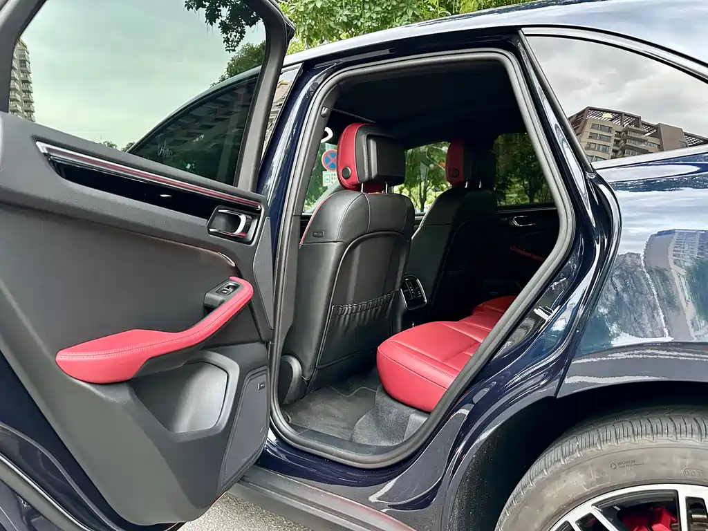 Porsche Macan 2022 — фото 18