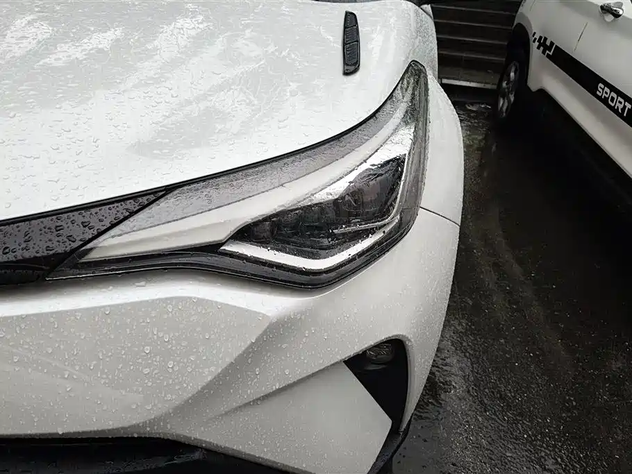 Toyota C-HR 2023 — фото 5
