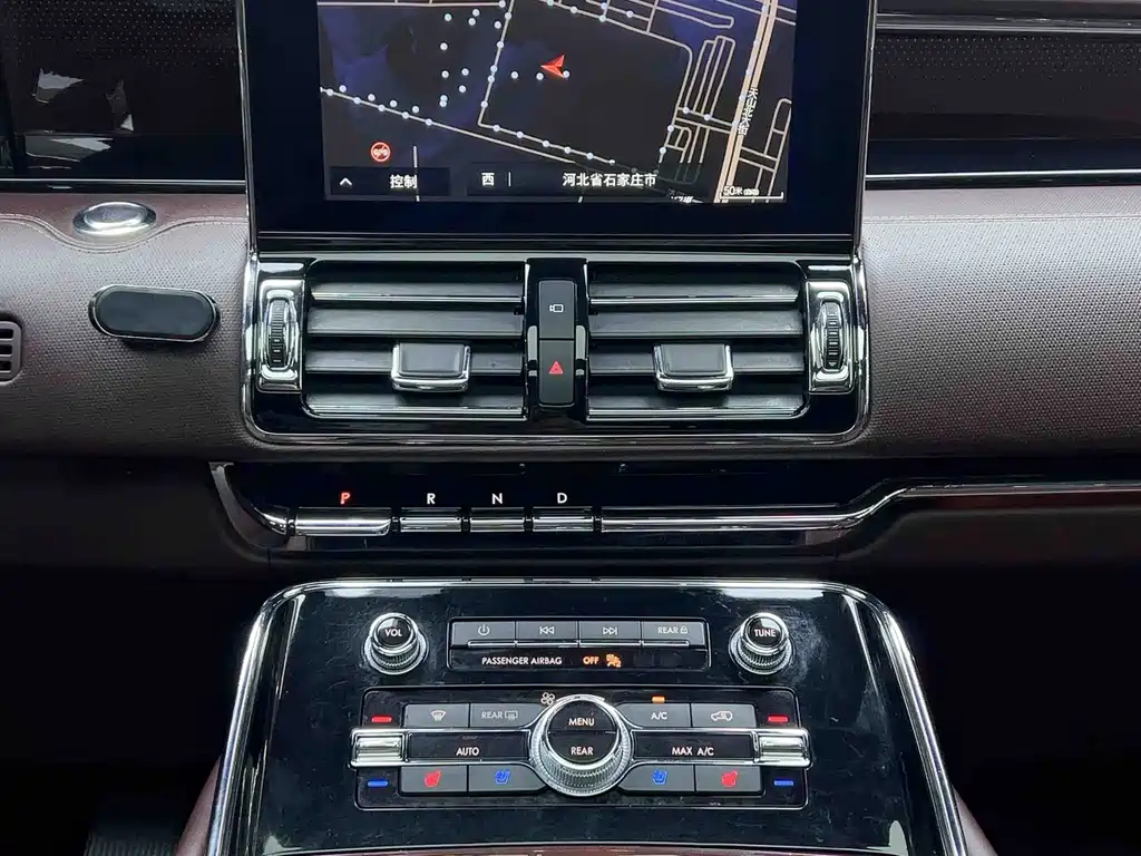 Lincoln Navigator 2020 — фото 11