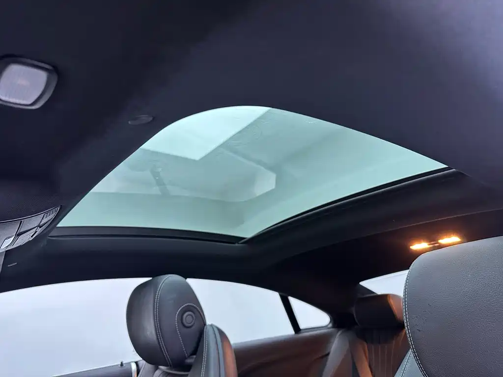 Mercedes-Benz E-Class 2023 — фото 17