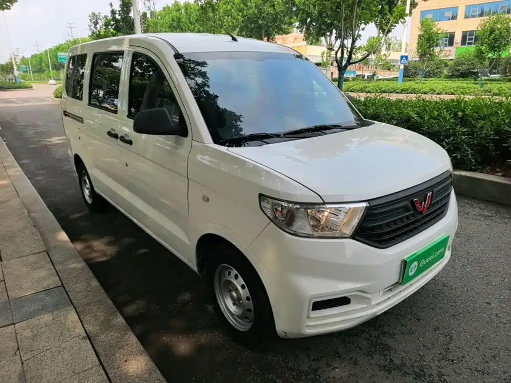 Wuling Hongguang V 2023